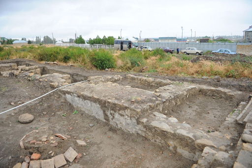 В Азербайджане найдены "холодильник" XVIII века и большая мечеть XVI века (фото)